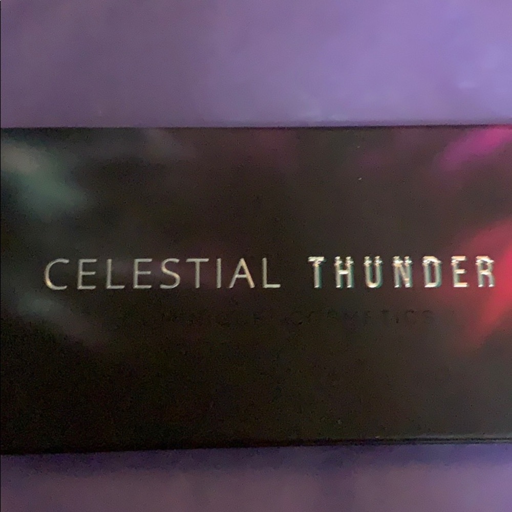 Brand new eyeshadow pallette